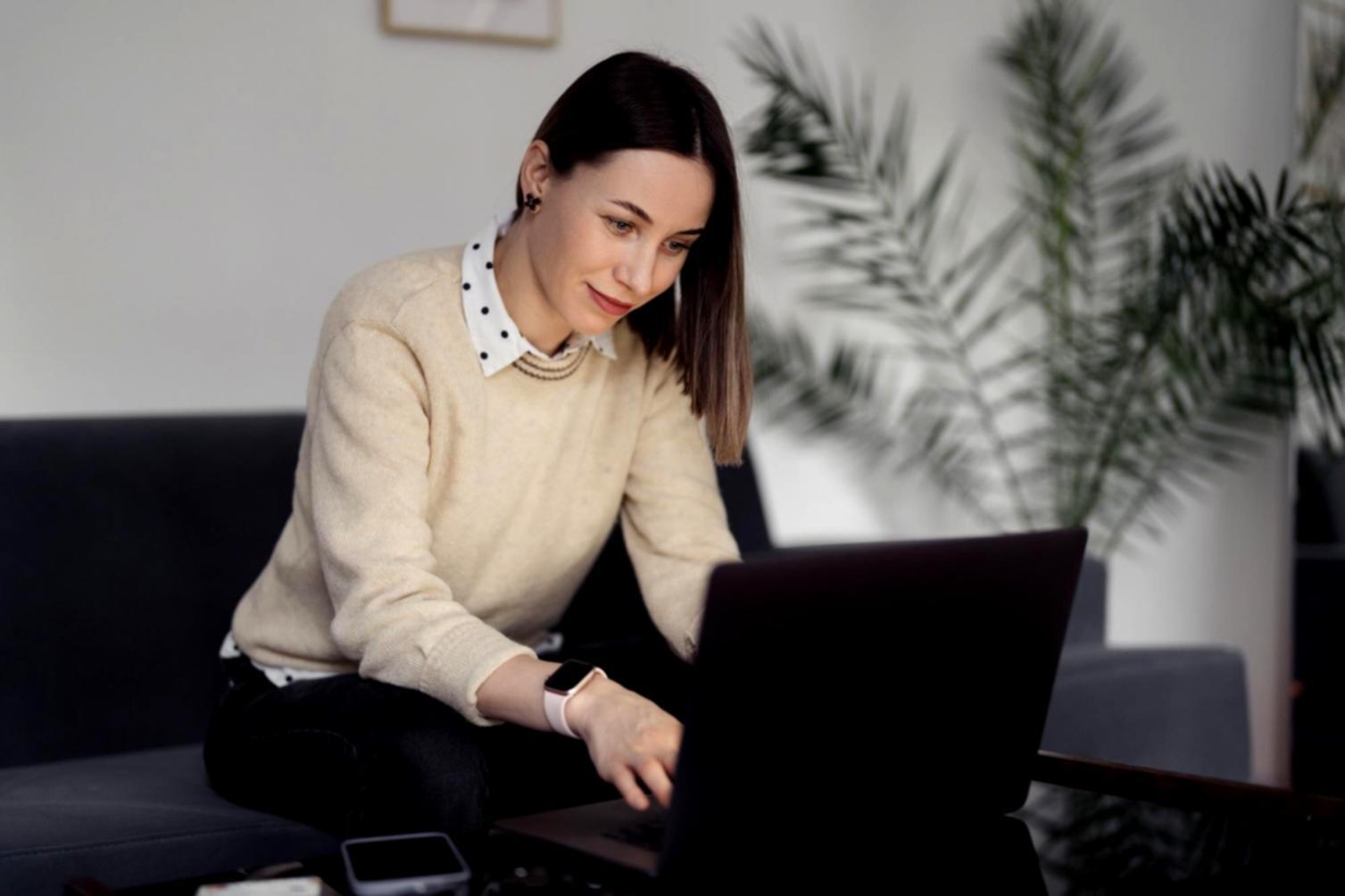 Professional development environment for financial analysts